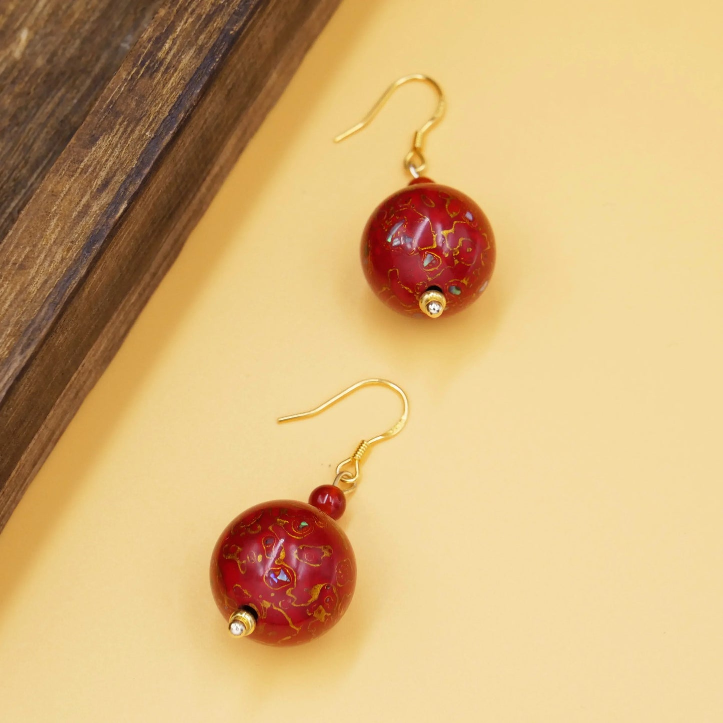 "Red Gold Pearl Heart Pendant Earrings with Copper Gold-Plated Lacquered Wood Beads"