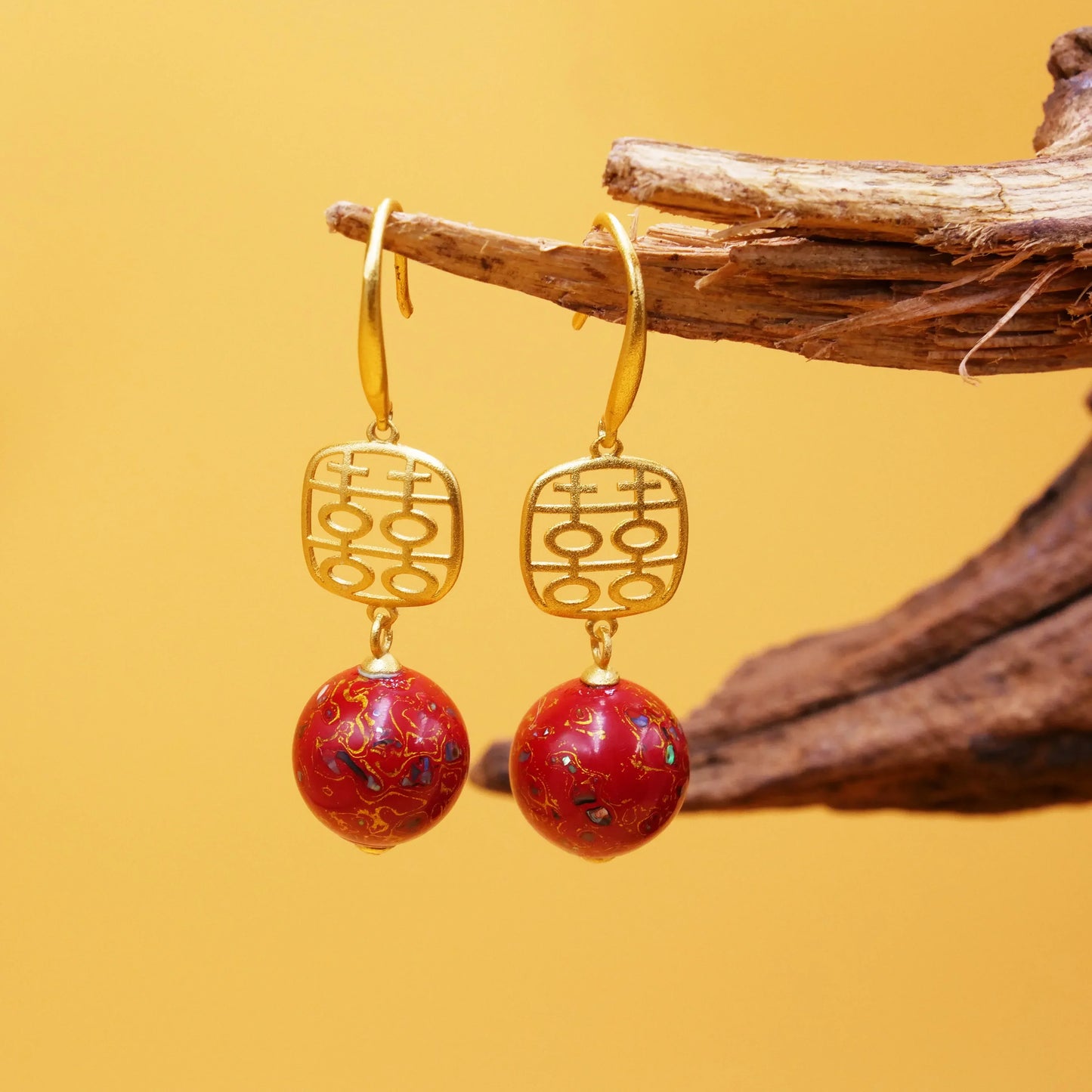 Chinese red gold lacquer beads, copper electric gold-plated high-grade earrings