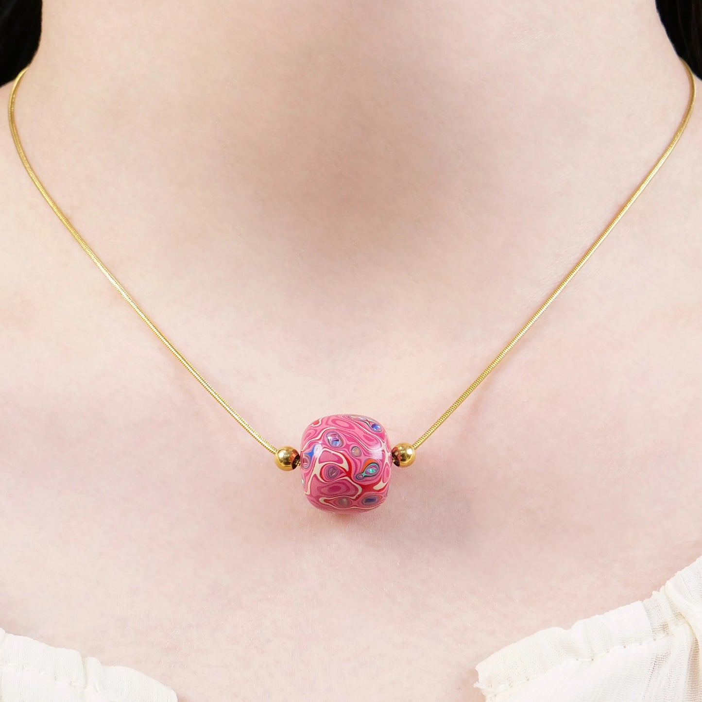 Pink lady lacquer bead pendant necklace, high quality copper gold plated, lacquer art, lacquer wood bead, exquisite