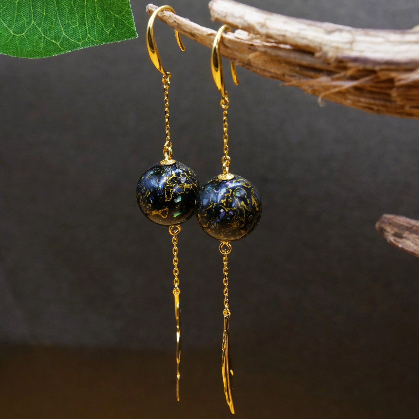 "Blue Gold Pearl Heart Pendant Earrings with Copper Gold-Plated Lacquered Wood Beads"