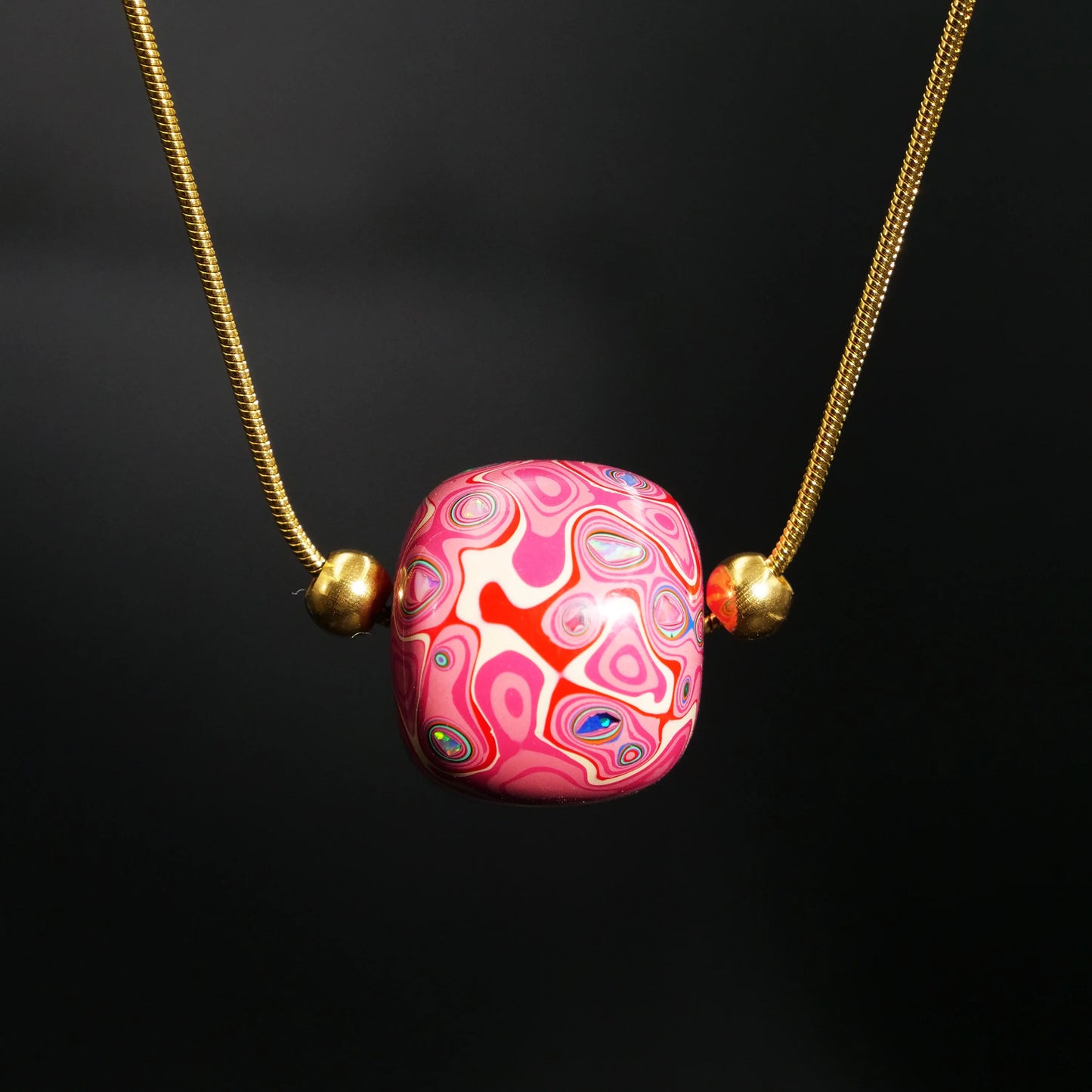 Pink lady lacquer bead pendant necklace, high quality copper gold plated, lacquer art, lacquer wood bead, exquisite